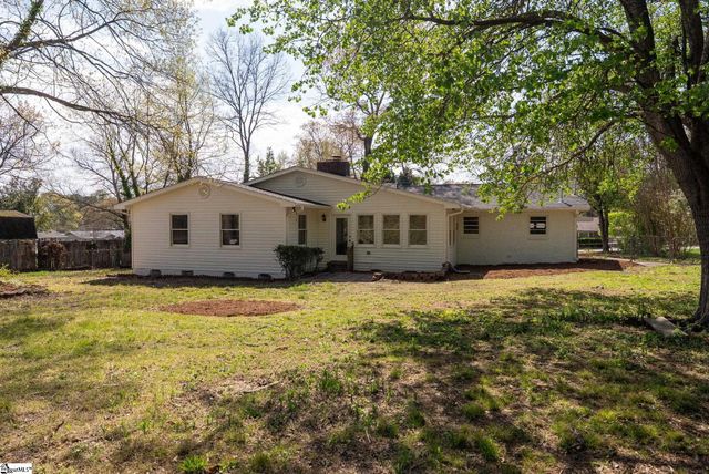 13 Bedford Lane, Taylors, SC 29687