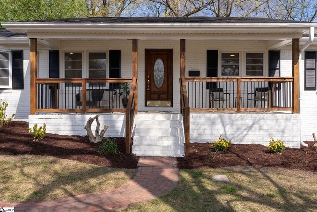 13 Bedford Lane, Taylors, SC 29687