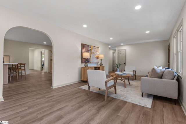 13 Bedford Lane, Taylors, SC 29687