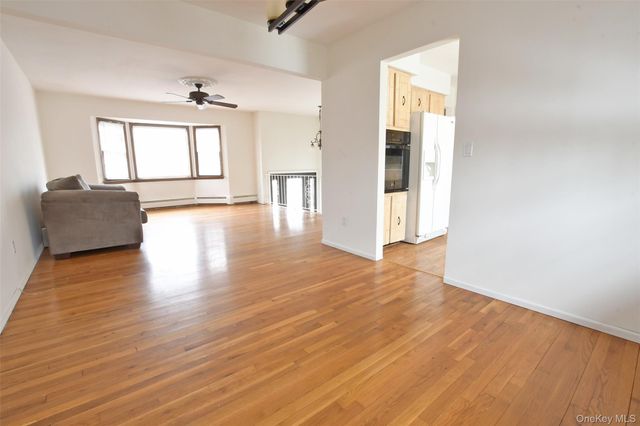 205 Connetquot Road, Oakdale, NY 11769