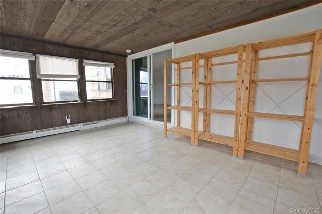 205 Connetquot Road, Oakdale, NY 11769