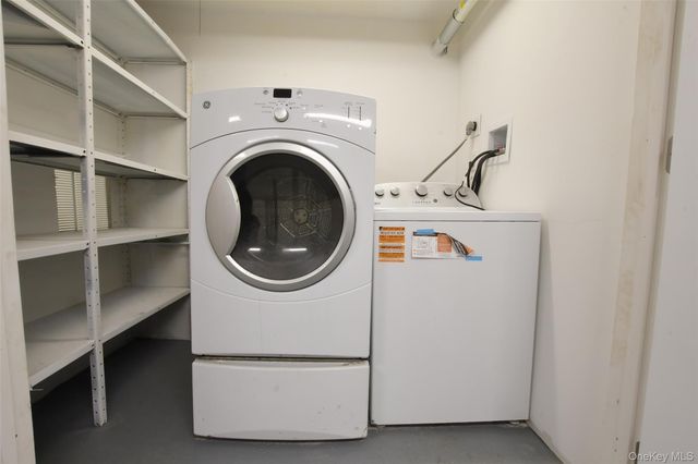 205 Connetquot Road, Oakdale, NY 11769