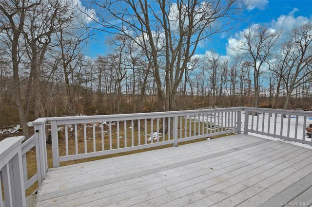 205 Connetquot Road, Oakdale, NY 11769