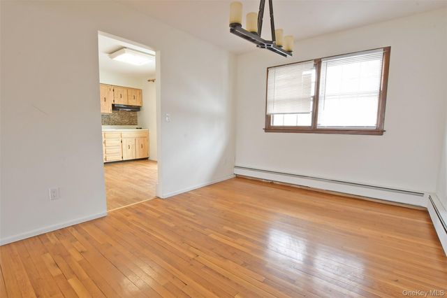 205 Connetquot Road, Oakdale, NY 11769