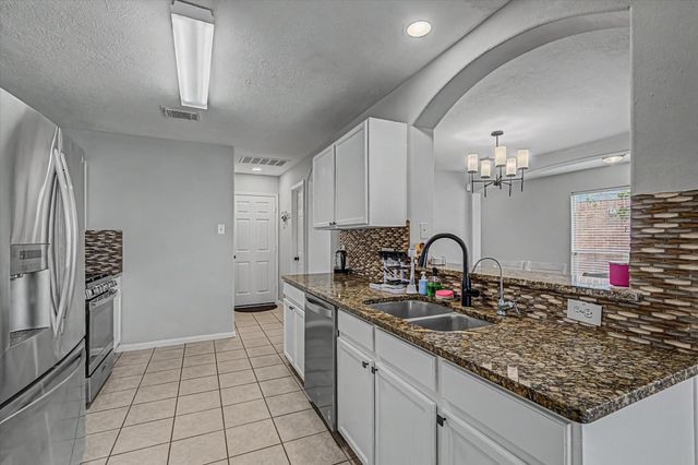 8202 Prairie Wind Lane, Houston, TX 77040