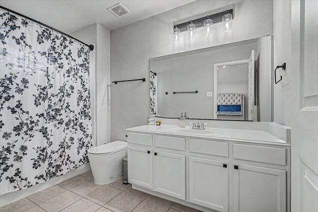 8202 Prairie Wind Lane, Houston, TX 77040
