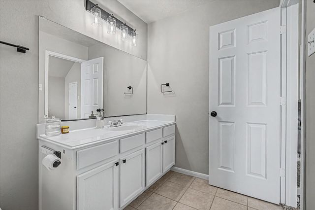 8202 Prairie Wind Lane, Houston, TX 77040