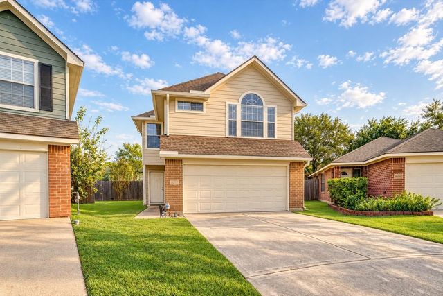 8202 Prairie Wind Lane, Houston, TX 77040