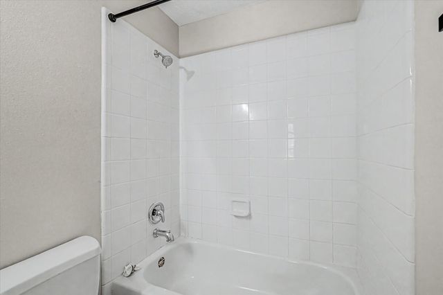 8202 Prairie Wind Lane, Houston, TX 77040