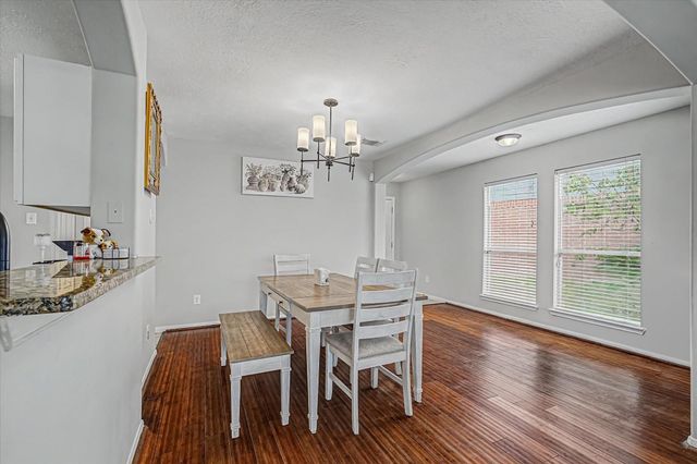 8202 Prairie Wind Lane, Houston, TX 77040