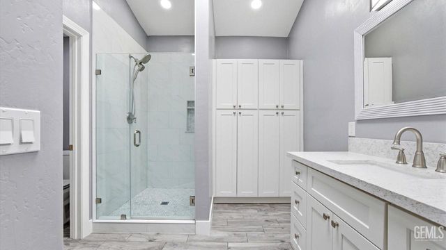 5005 Shadow Branch Street, Bakersfield, CA 93313