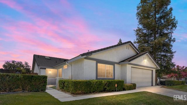 5005 Shadow Branch Street, Bakersfield, CA 93313
