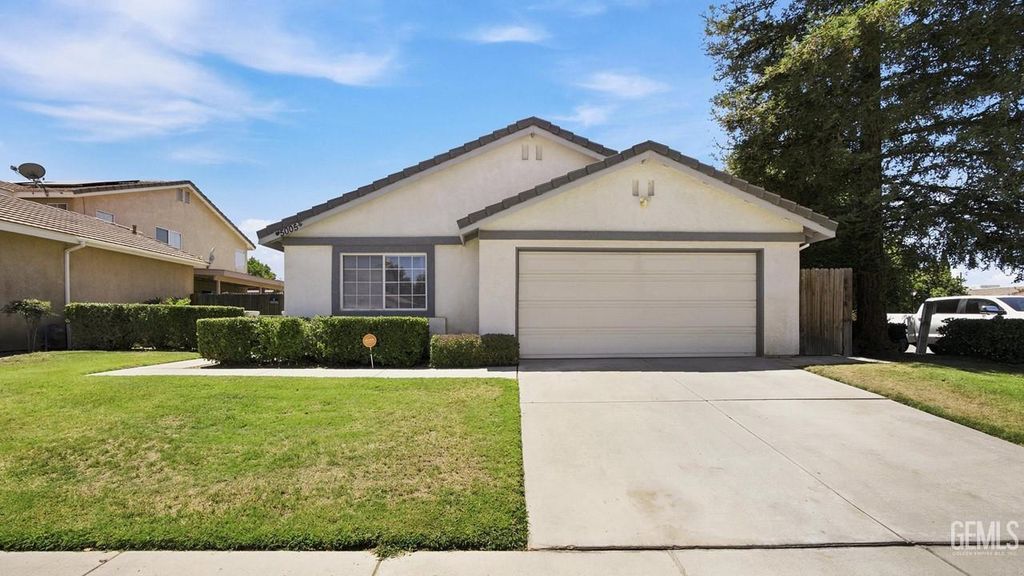 5005 Shadow Branch Street, Bakersfield, CA 93313
