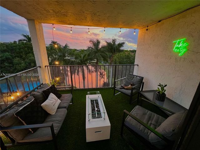 6190 Woodlands Boulevard 517, Tamarac, FL 33319