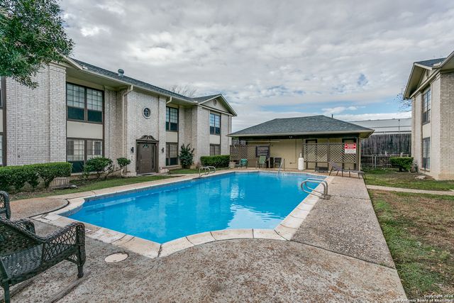 165 W Rampart Dr Apt 104, San Antonio, TX 78216