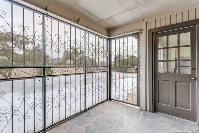 165 W Rampart Dr Apt 104, San Antonio, TX 78216