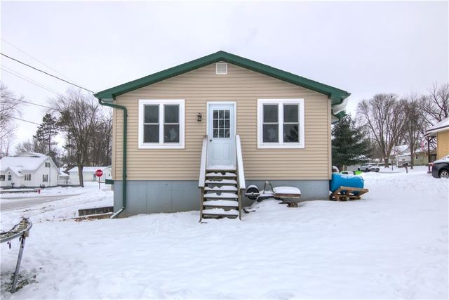 701 W 4th Street, Neillsville, WI 54456