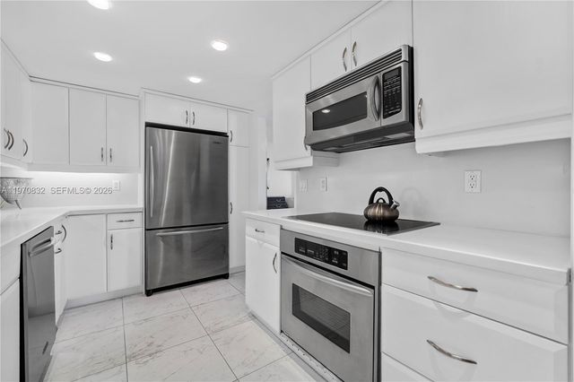 2301 S Ocean 201, Hollywood, FL 33019