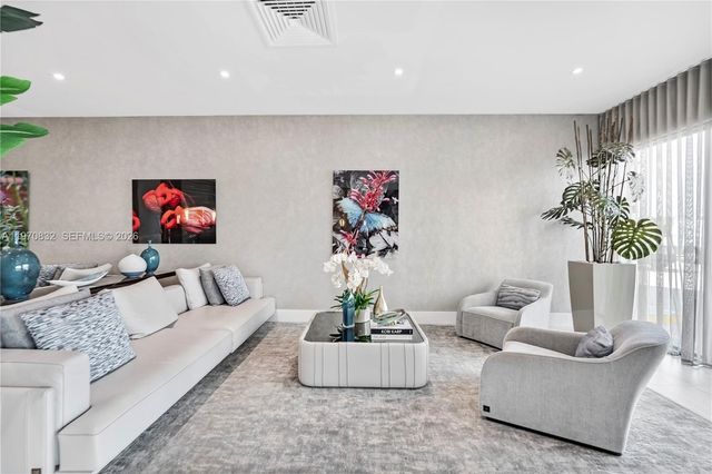 2301 S Ocean 201, Hollywood, FL 33019