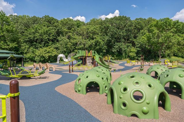 8815 Jorgensen Avenue S, Cottage Grove, MN 55016