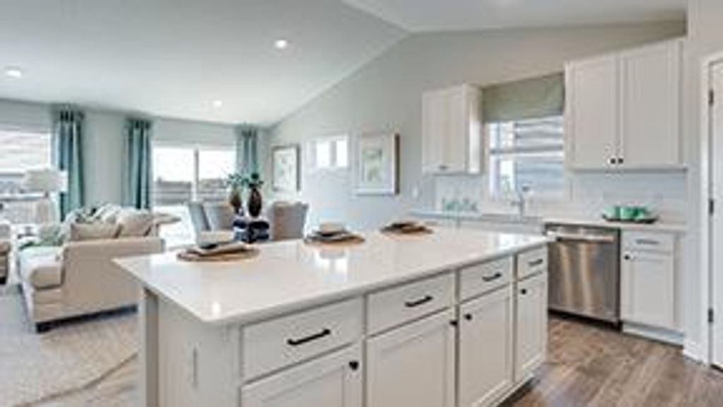 8815 Jorgensen Avenue S, Cottage Grove, MN 55016