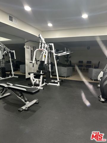 1230 N Sweetzer Avenue 112, West Hollywood, CA 90069