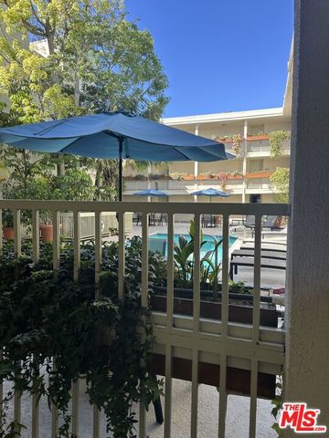 1230 N Sweetzer Avenue 112, West Hollywood, CA 90069