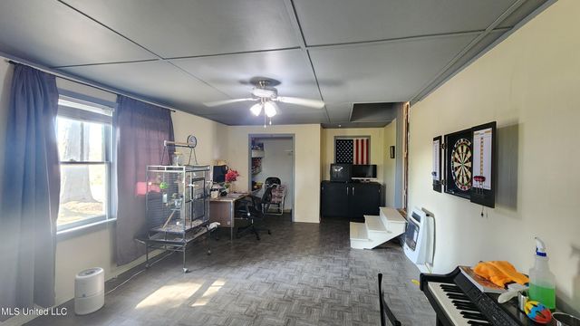 8 Lofton Lane, Natchez, MS 39120