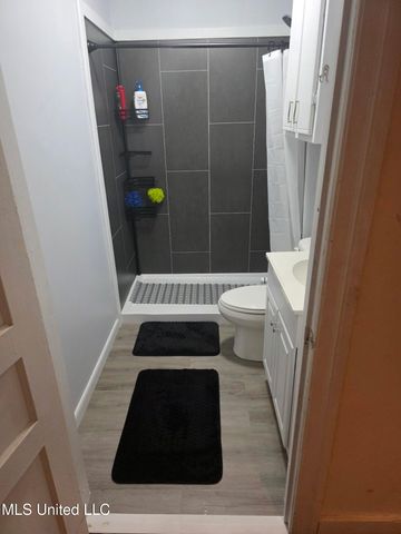 8 Lofton Lane, Natchez, MS 39120