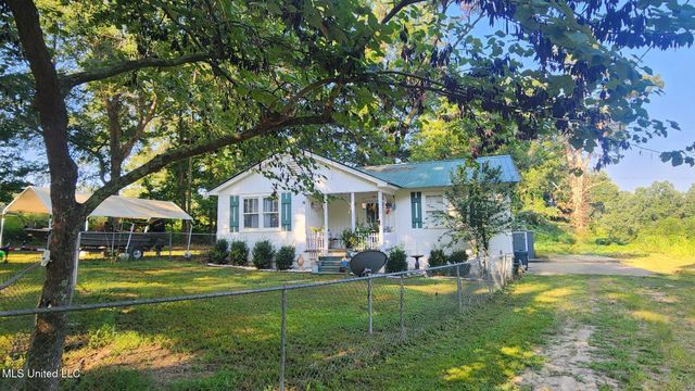 8 Lofton Lane, Natchez, MS 39120