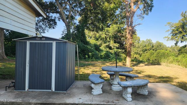 8 Lofton Lane, Natchez, MS 39120