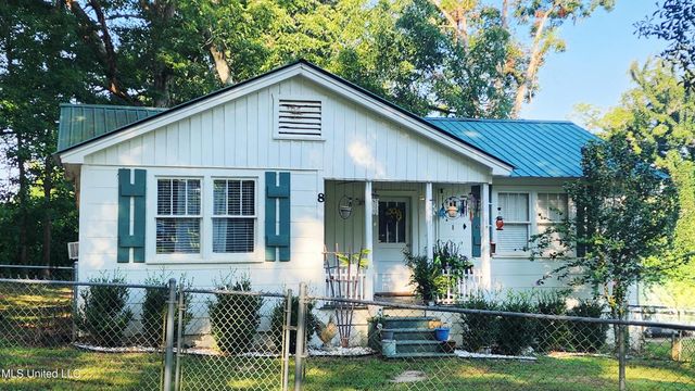 8 Lofton Lane, Natchez, MS 39120