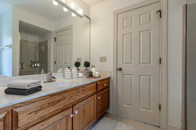 5420 Belmont Court, Libertyville, IL 60048