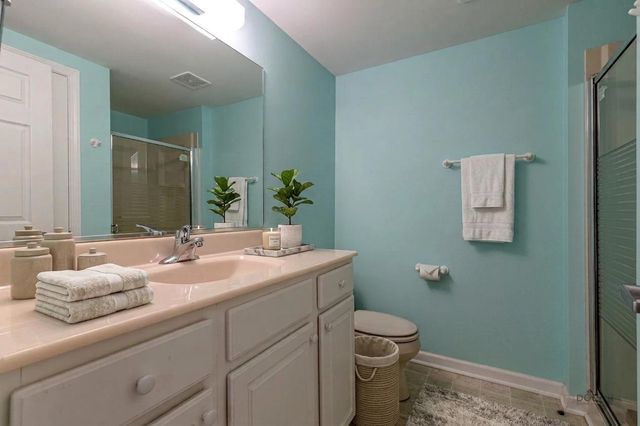 5420 Belmont Court, Libertyville, IL 60048