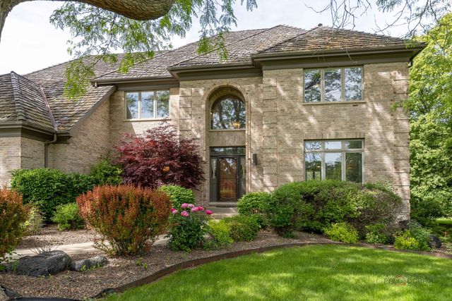 5420 Belmont Court, Libertyville, IL 60048