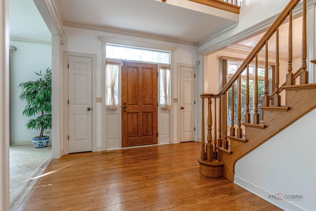 5420 Belmont Court, Libertyville, IL 60048