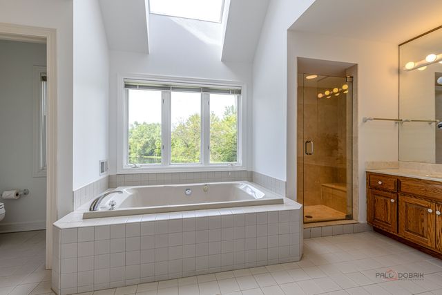 5420 Belmont Court, Libertyville, IL 60048