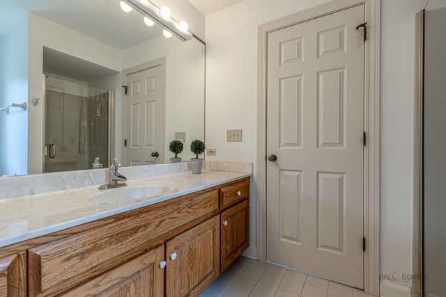 5420 Belmont Court, Libertyville, IL 60048