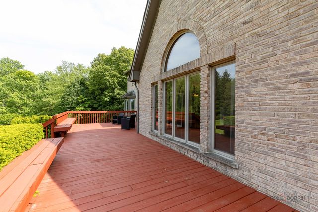 5420 Belmont Court, Libertyville, IL 60048