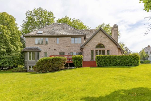5420 Belmont Court, Libertyville, IL 60048