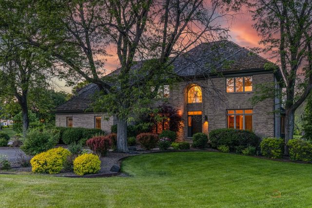 5420 Belmont Court, Libertyville, IL 60048