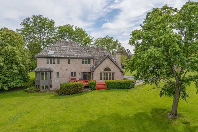 5420 Belmont Court, Libertyville, IL 60048