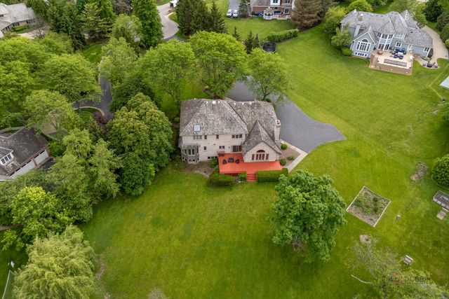 5420 Belmont Court, Libertyville, IL 60048