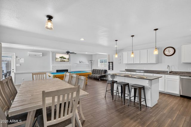 425 E HERMOSA Drive, Tempe, AZ 85282