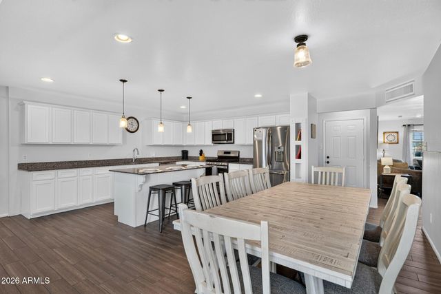 425 E HERMOSA Drive, Tempe, AZ 85282