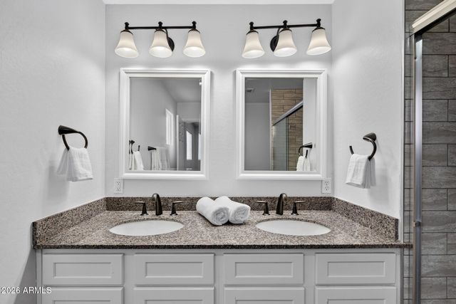 425 E HERMOSA Drive, Tempe, AZ 85282