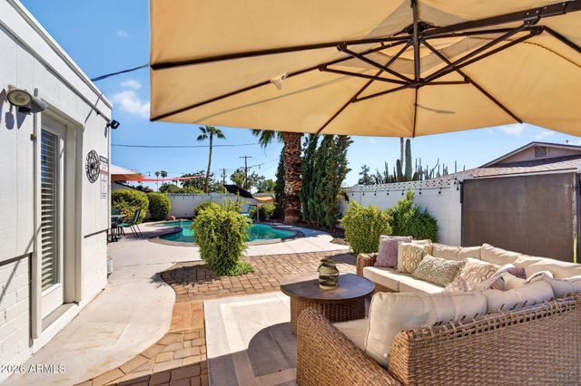 425 E HERMOSA Drive, Tempe, AZ 85282