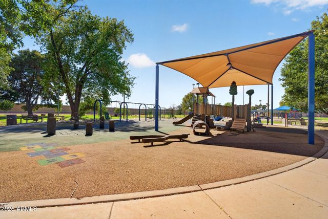 425 E HERMOSA Drive, Tempe, AZ 85282