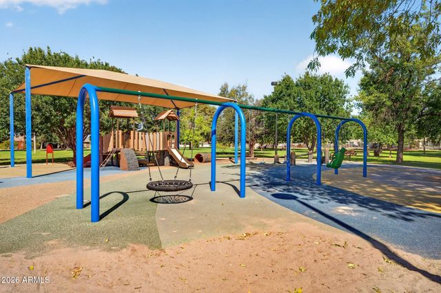 425 E HERMOSA Drive, Tempe, AZ 85282