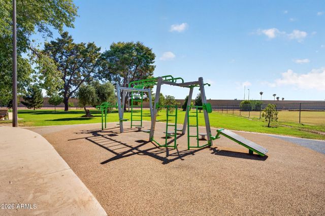 425 E HERMOSA Drive, Tempe, AZ 85282
